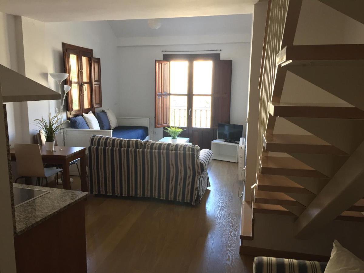 Apartamentos Viejo Continente Cuenca  Bilik gambar